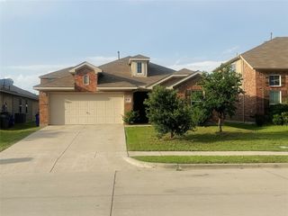 9220 Hawthorne Drive, Forney, TX 75126