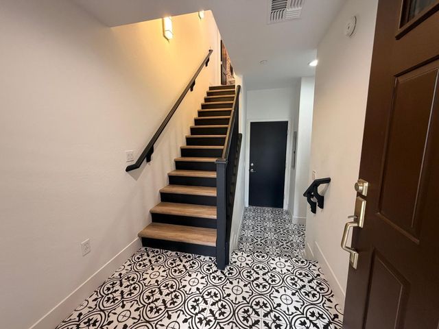 17850 N 68th Street Unit 1112, Phoenix, AZ 85054
