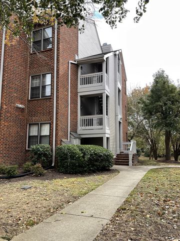 712 Arkland Pl, Nashville, TN 37215