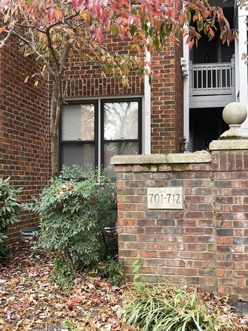 712 Arkland Pl, Nashville, TN 37215