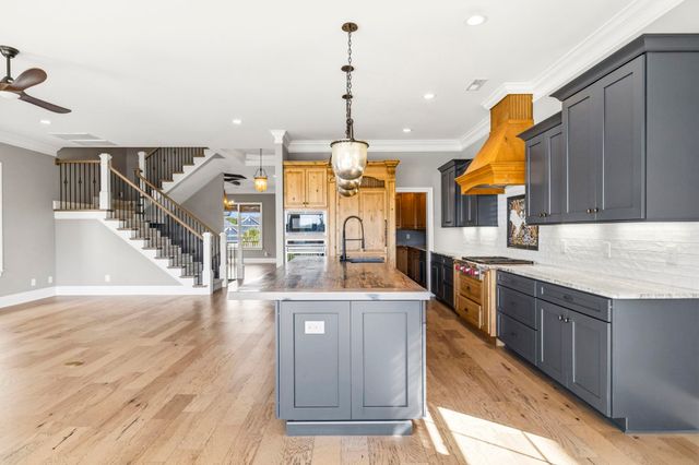 464 West Palm Dr., Myrtle Beach, SC 29579