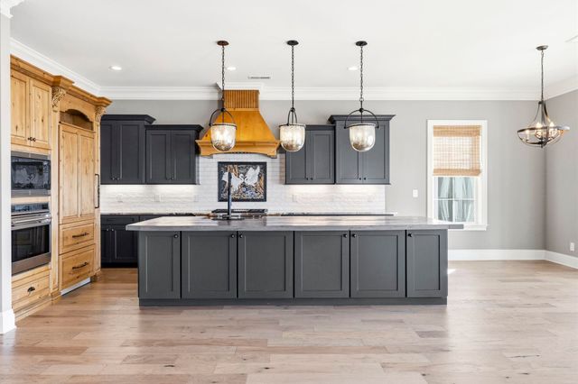 464 West Palm Dr., Myrtle Beach, SC 29579