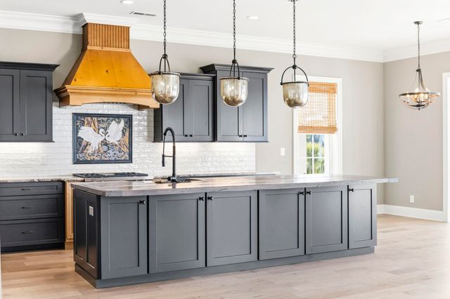 464 West Palm Dr., Myrtle Beach, SC 29579