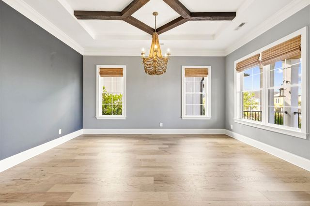 464 West Palm Dr., Myrtle Beach, SC 29579