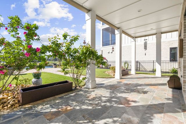 464 West Palm Dr., Myrtle Beach, SC 29579