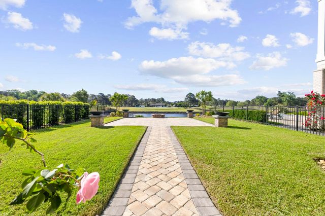 464 West Palm Dr., Myrtle Beach, SC 29579