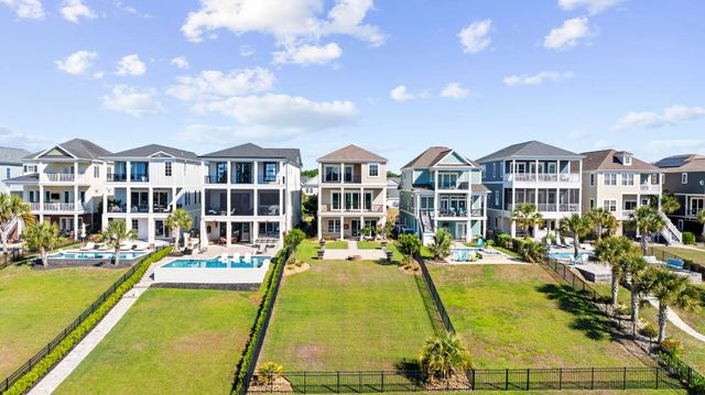 464 West Palm Dr., Myrtle Beach, SC 29579