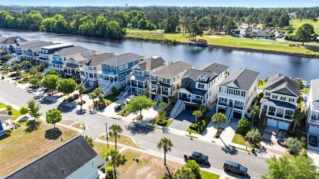 464 West Palm Dr., Myrtle Beach, SC 29579