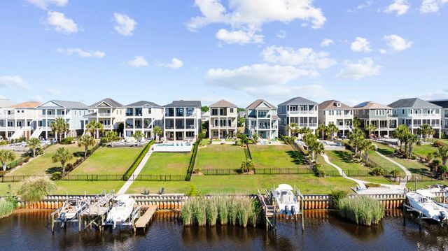 464 West Palm Dr., Myrtle Beach, SC 29579