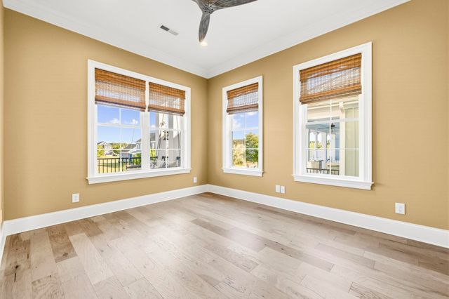 464 West Palm Dr., Myrtle Beach, SC 29579