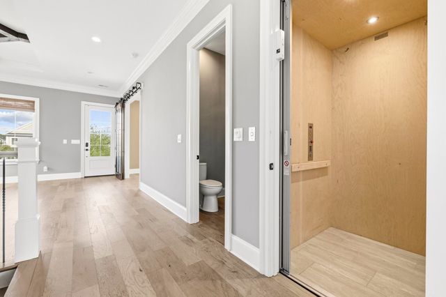 464 West Palm Dr., Myrtle Beach, SC 29579