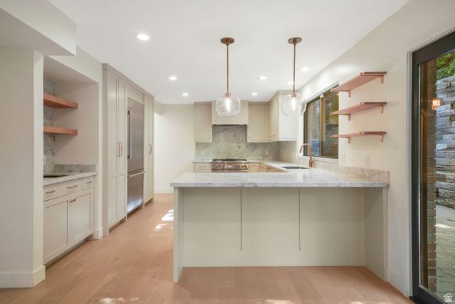 2882 E HEATHER CIR, Holladay, UT 84117