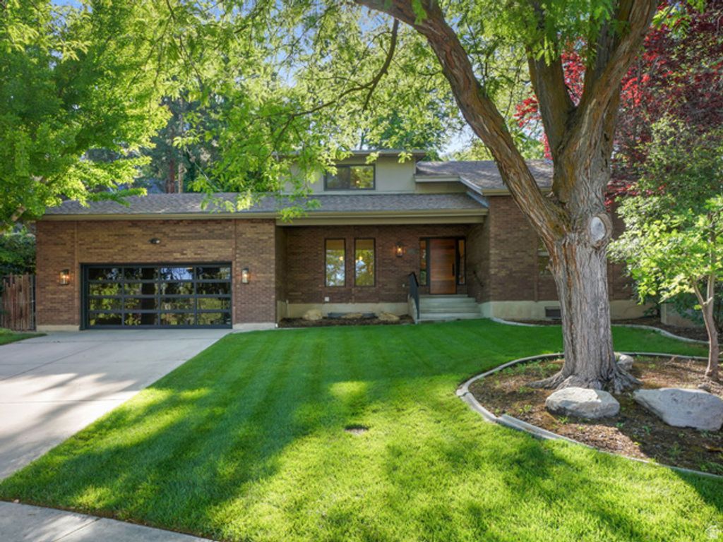 2882 E HEATHER CIR, Holladay, UT 84117