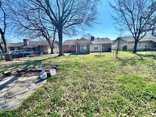 10405 Trail Avenue, Dallas, TX 75217