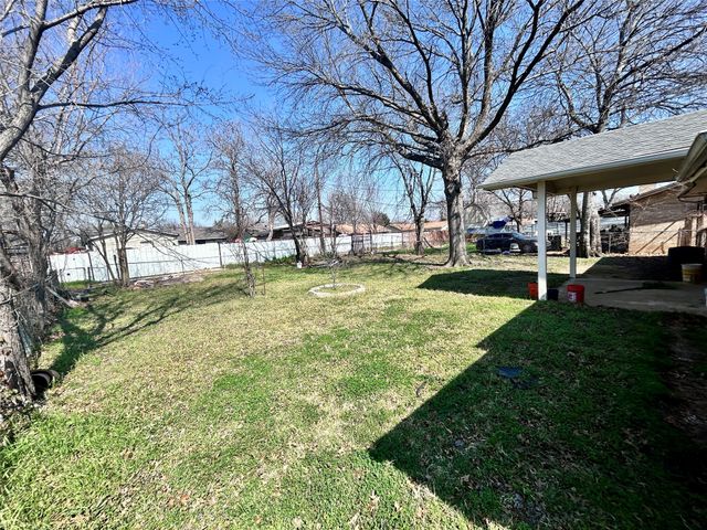 10405 Trail Avenue, Dallas, TX 75217