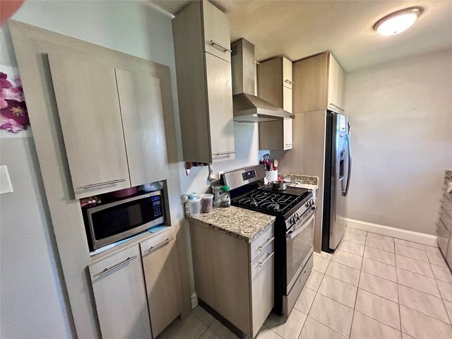 10405 Trail Avenue, Dallas, TX 75217