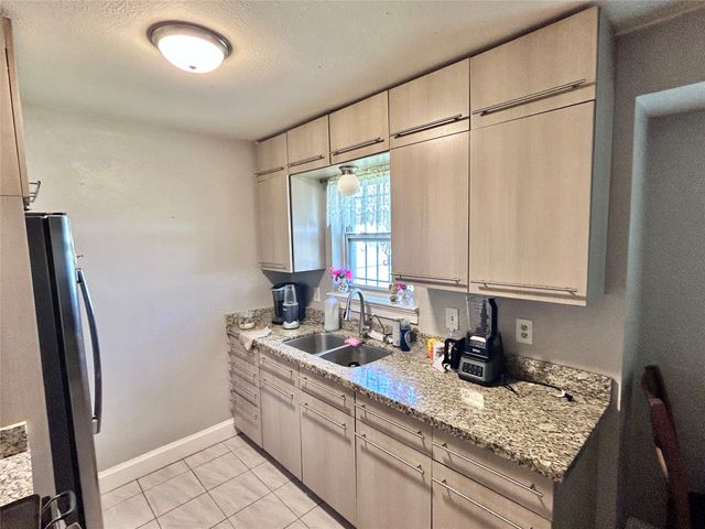 10405 Trail Avenue, Dallas, TX 75217