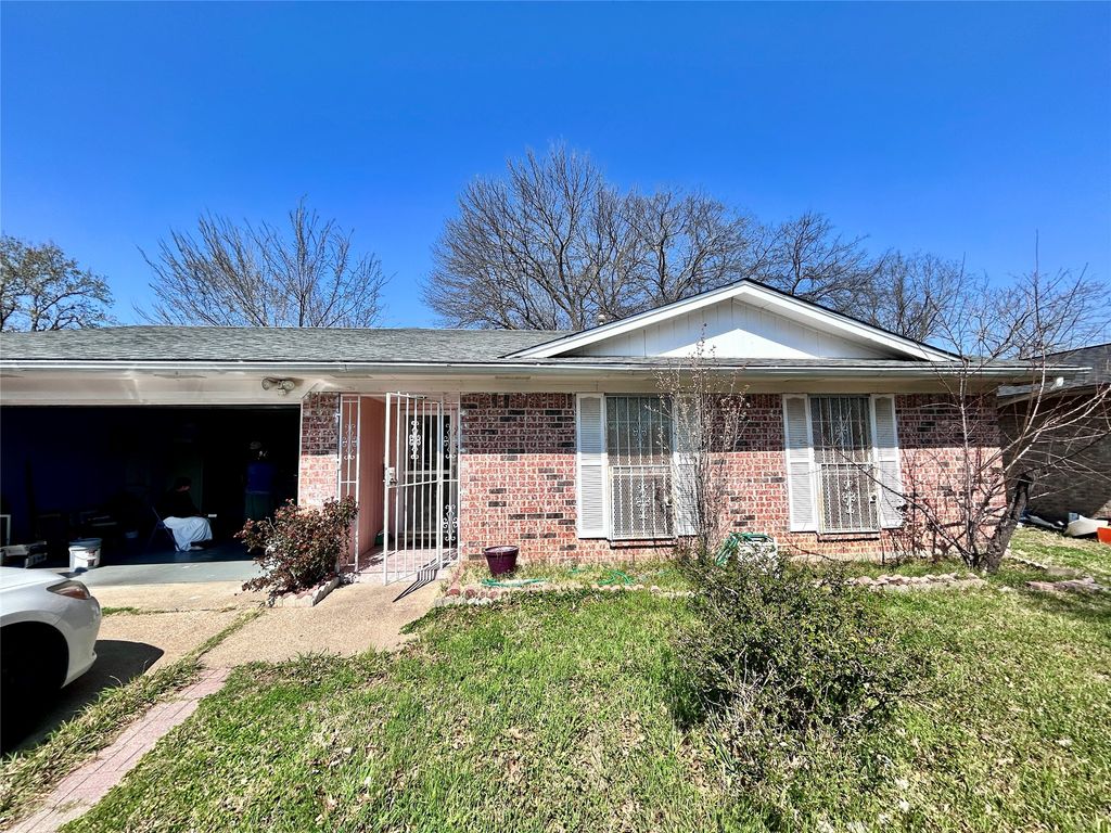10405 Trail Avenue, Dallas, TX 75217