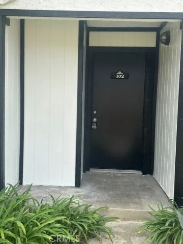 17692 Cameron Lane 102, Huntington Beach, CA 92647