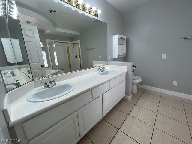 10640 Spruce Bough Street, Las Vegas, NV 89183