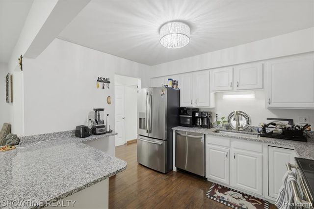 14132 Merriweather Street, Sterling Heights, MI 48312