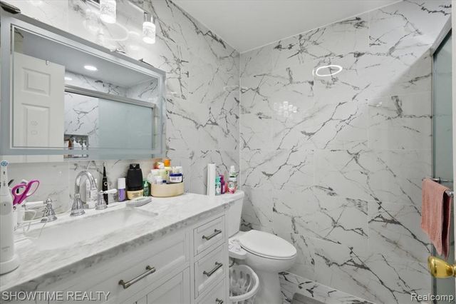 14132 Merriweather Street, Sterling Heights, MI 48312