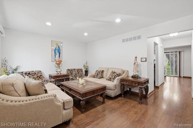 14132 Merriweather Street, Sterling Heights, MI 48312