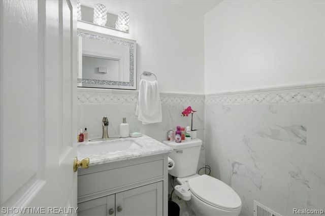 14132 Merriweather Street, Sterling Heights, MI 48312