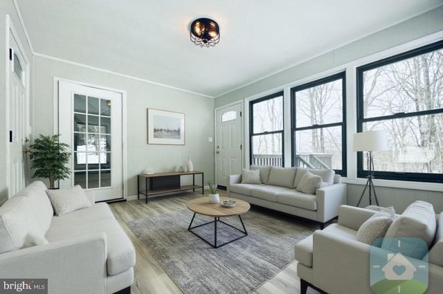 103 ASHLEY CT, Bushkill, PA 18324