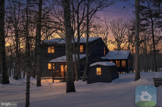 103 ASHLEY CT, Bushkill, PA 18324