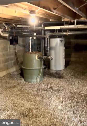 103 ASHLEY CT, Bushkill, PA 18324