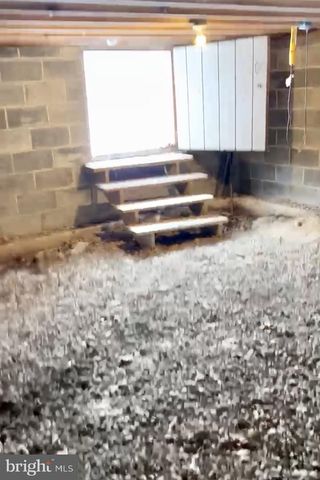 103 ASHLEY CT, Bushkill, PA 18324