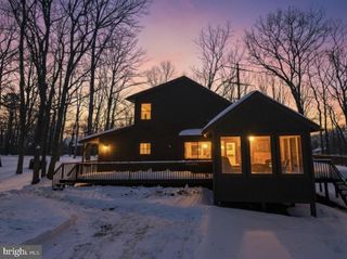 103 ASHLEY CT, Bushkill, PA 18324