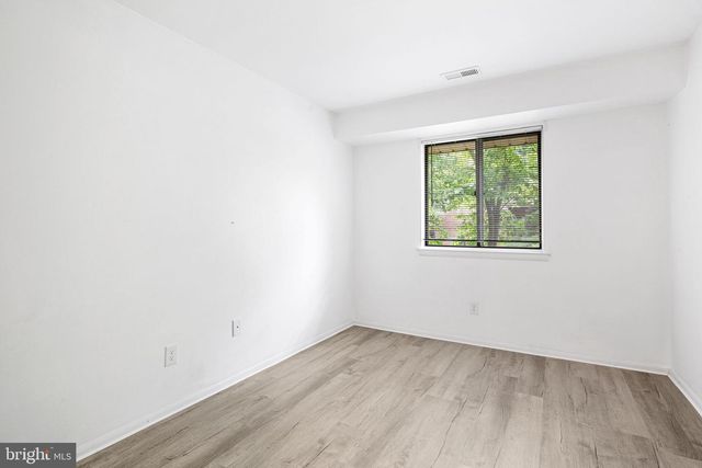 503-B CYPRESS POINT CIR, Mount Laurel, NJ 08054