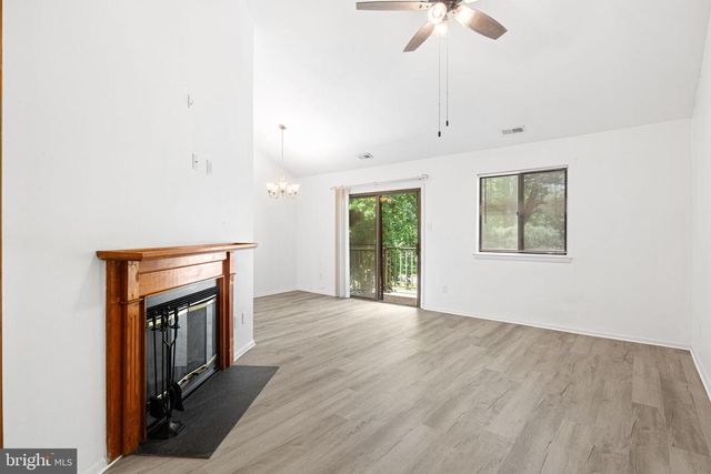 503-B CYPRESS POINT CIR, Mount Laurel, NJ 08054