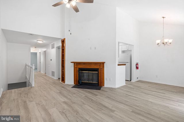 503-B CYPRESS POINT CIR, Mount Laurel, NJ 08054