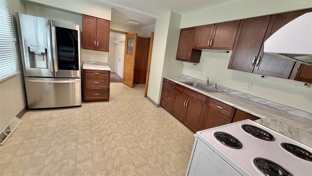 2620 Botham Court, Saint Joseph, MI 49085