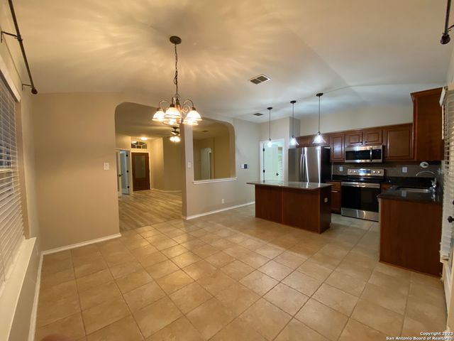 8935 Liberty View, Converse, TX 78109