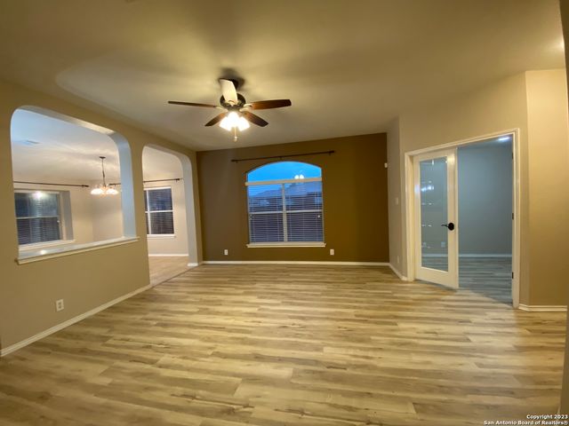 8935 Liberty View, Converse, TX 78109