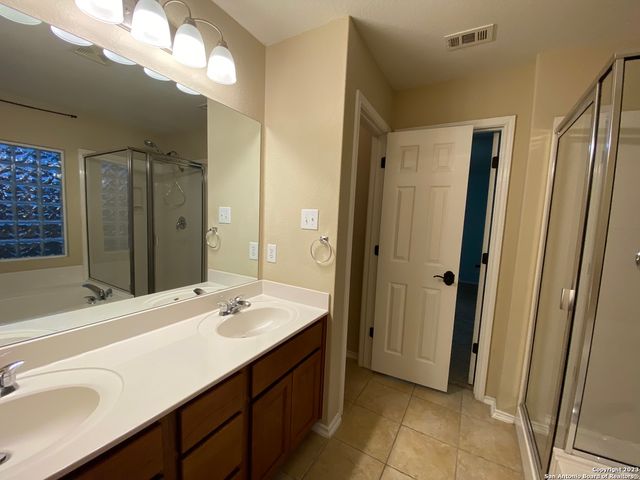 8935 Liberty View, Converse, TX 78109