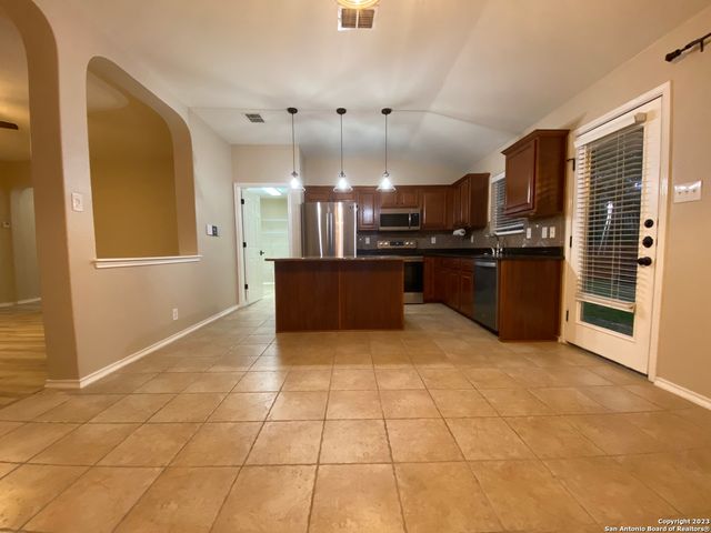 8935 Liberty View, Converse, TX 78109