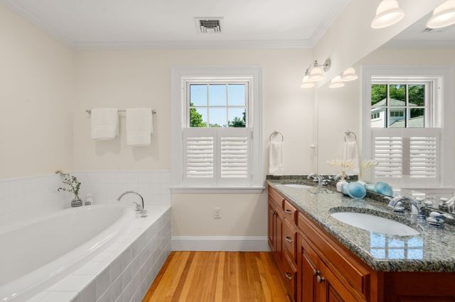 1172 Lowell Rd, Concord, MA 01742