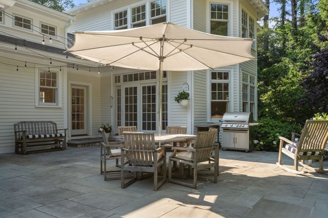 1172 Lowell Rd, Concord, MA 01742