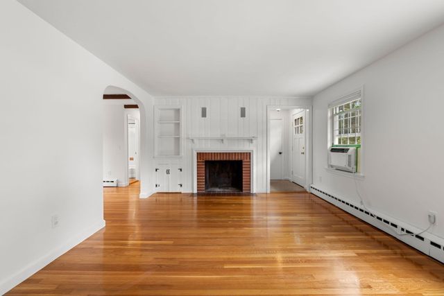 369 Main St, Holden, MA 01520