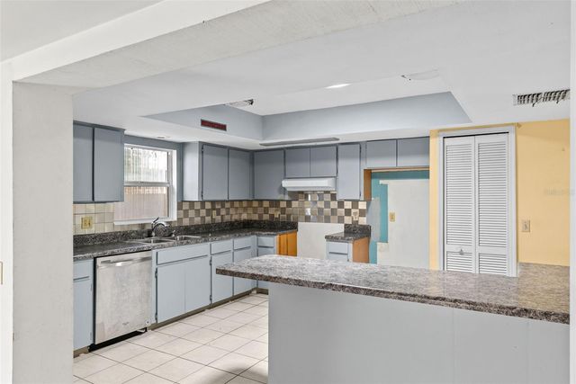 436 MANOR BOULEVARD, Palm Harbor, FL 34683