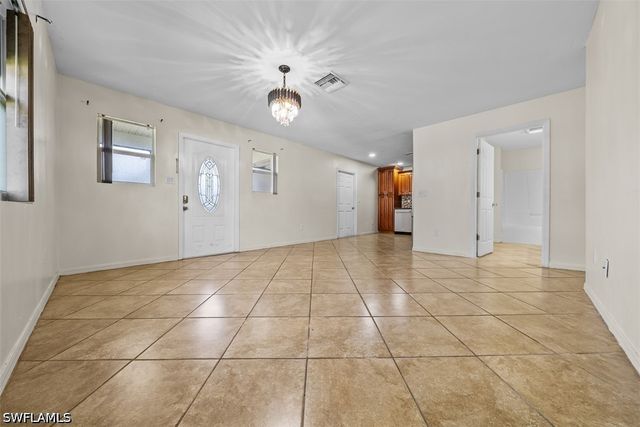 10274 Kingdom CT, Naples, FL 34114