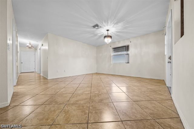 10274 Kingdom CT, Naples, FL 34114