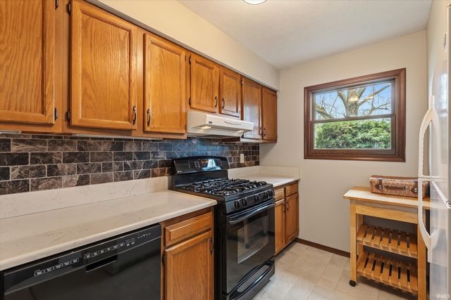 2022 Poppy Court, Mishawaka, IN 46544