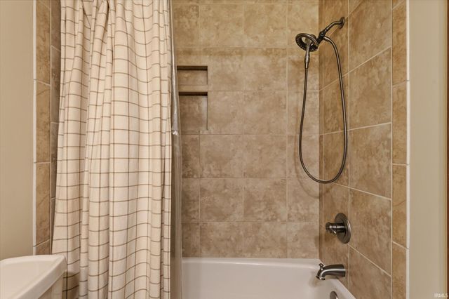 2022 Poppy Court, Mishawaka, IN 46544