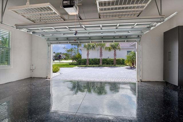 10031 Timber Creek Way, Palm Beach Gardens, FL 33412